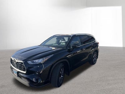 2020 Toyota HIGHLANDER XLE