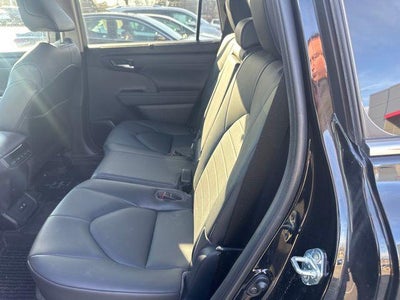 2020 Toyota HIGHLANDER XLE