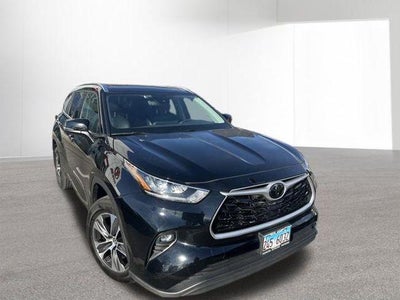 2020 Toyota HIGHLANDER XLE