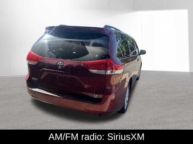 2014 Toyota SIENNA LE 3.5L LE 7 Passenger
