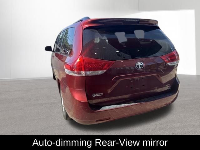 2014 Toyota SIENNA LE 3.5L LE 7 Passenger
