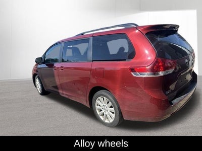 2014 Toyota SIENNA LE 3.5L LE 7 Passenger