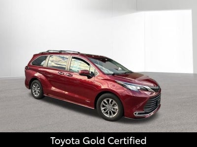 2021 Toyota Sienna XLE