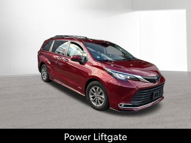 2021 Toyota Sienna XLE