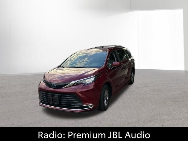 2021 Toyota Sienna XLE