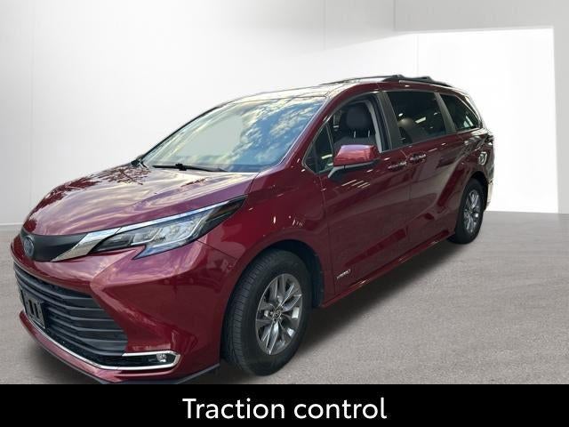 2021 Toyota Sienna XLE