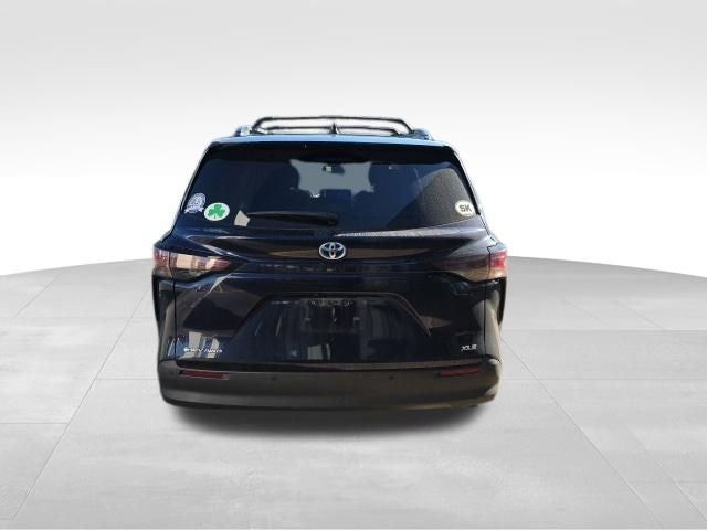 2025 Toyota Sienna XLE 7 Passenger