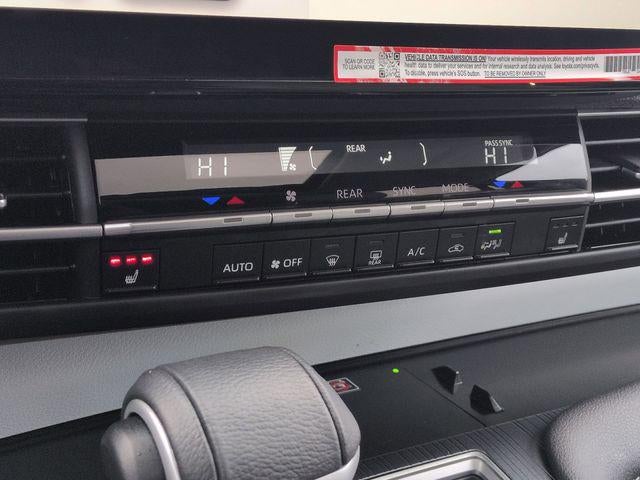 2025 Toyota SIENNA XLE AWD XLE 7 Passenger