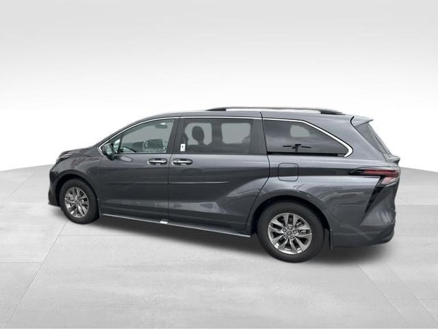 2025 Toyota Sienna XLE 7 Passenger