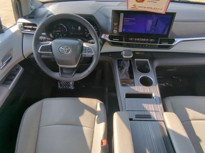 2025 Toyota Sienna XLE 7 Passenger