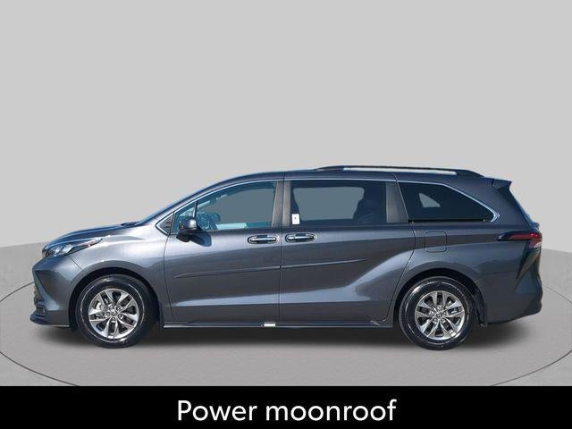 2025 Toyota Sienna XLE 7 Passenger