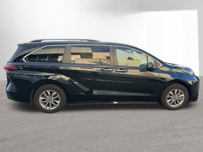 2022 Toyota SIENNA XLE AWD XLE 7 Passenger