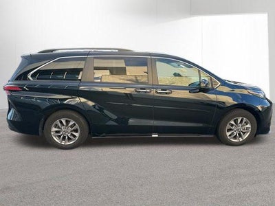 2022 Toyota SIENNA XLE AWD XLE 7 Passenger