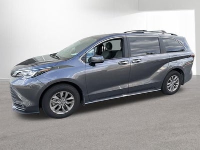2025 Toyota Sienna XLE 7 Passenger