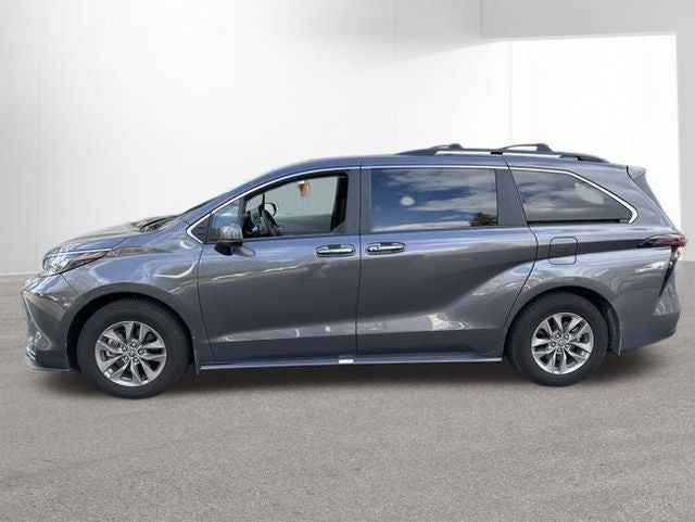 2025 Toyota Sienna XLE 7 Passenger