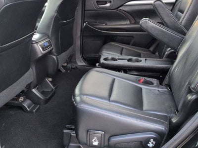 2017 Toyota HIGHLANDER XLE