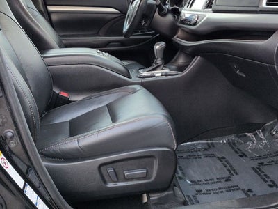 2017 Toyota HIGHLANDER XLE