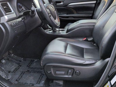 2017 Toyota HIGHLANDER XLE