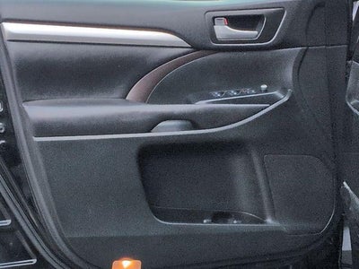 2017 Toyota HIGHLANDER XLE