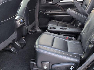 2017 Toyota HIGHLANDER XLE