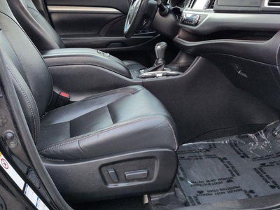 2017 Toyota HIGHLANDER XLE