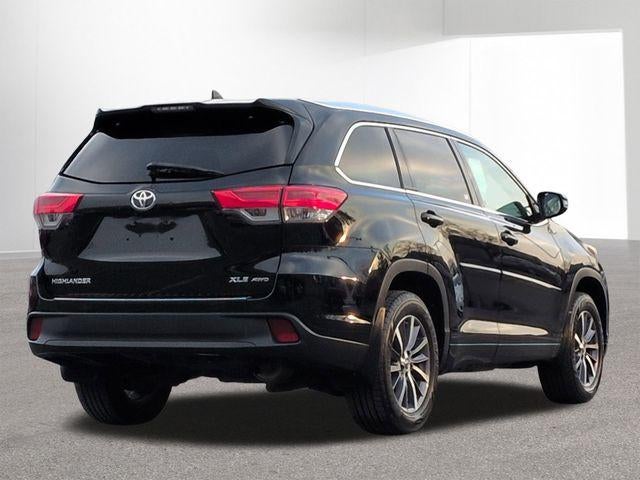2017 Toyota HIGHLANDER XLE