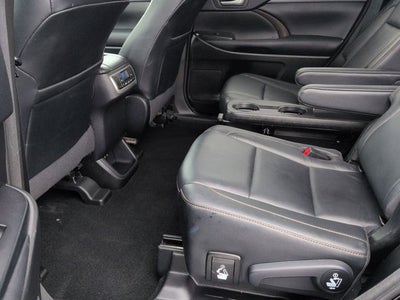 2017 Toyota HIGHLANDER XLE