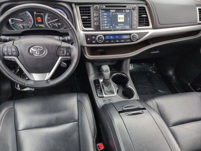 2017 Toyota HIGHLANDER XLE