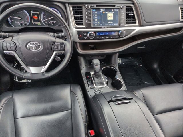 2017 Toyota HIGHLANDER XLE