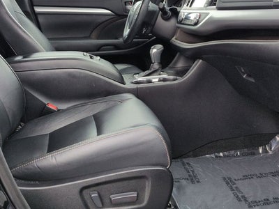 2017 Toyota HIGHLANDER XLE