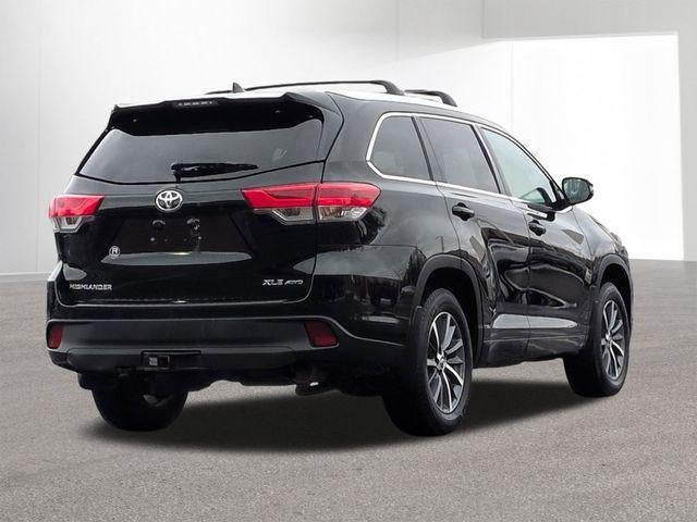 2017 Toyota HIGHLANDER XLE