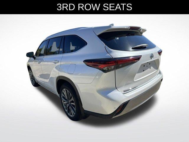 2025 Toyota Highlander Hybrid Limited 25th Edition