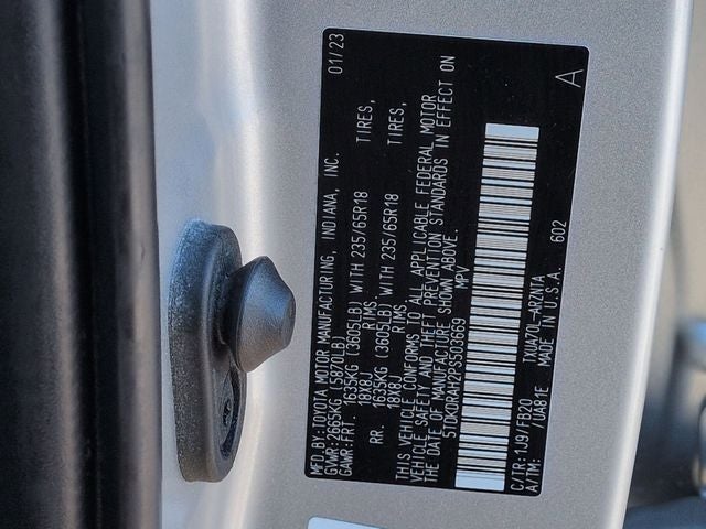 2023 Toyota HIGHLANDER LE