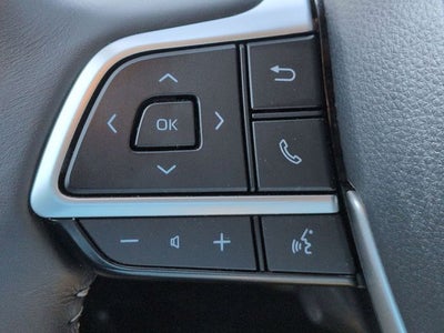 2025 Toyota HIGHLANDER XLE