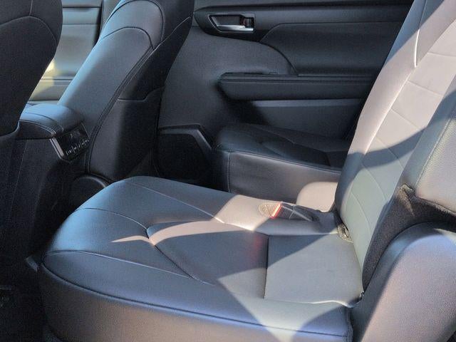 2025 Toyota HIGHLANDER XLE