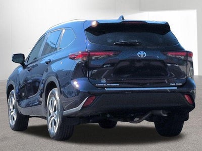 2025 Toyota HIGHLANDER XLE
