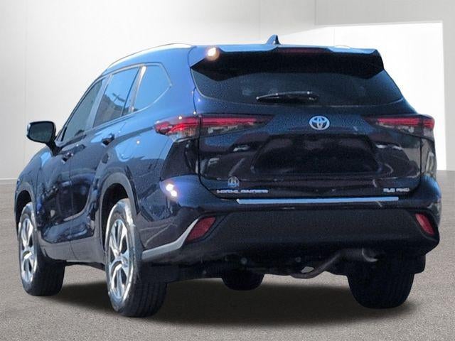 2025 Toyota HIGHLANDER XLE