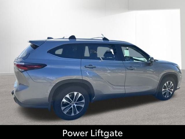2025 Toyota Highlander XLE