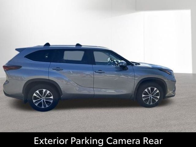 2025 Toyota Highlander XLE