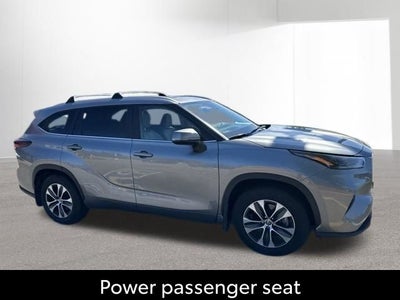 2025 Toyota Highlander XLE