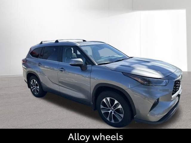2025 Toyota Highlander XLE