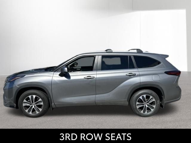 2025 Toyota Highlander XLE