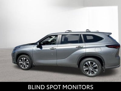 2025 Toyota Highlander XLE