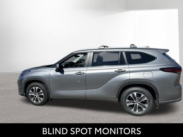 2025 Toyota Highlander XLE
