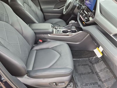2026 Toyota Highlander Platinum
