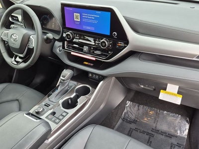 2026 Toyota Highlander Platinum