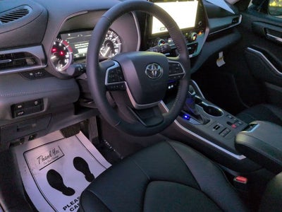 2026 Toyota HIGHLANDER XLE