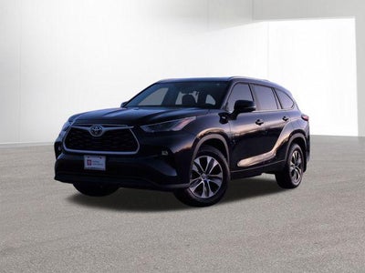 2026 Toyota HIGHLANDER XLE