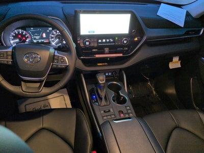 2026 Toyota HIGHLANDER XLE