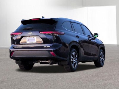 2026 Toyota HIGHLANDER XLE